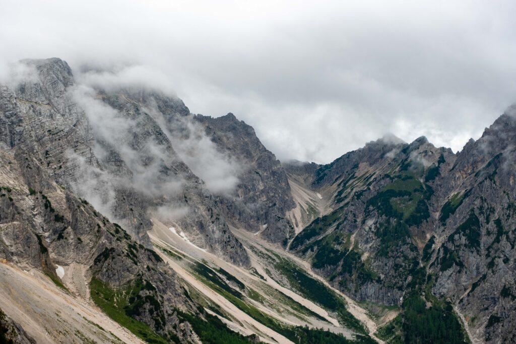 XT_SLO-2025_044